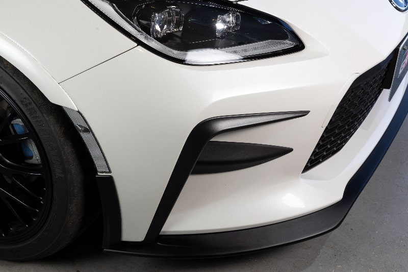 フロントカナードフィン